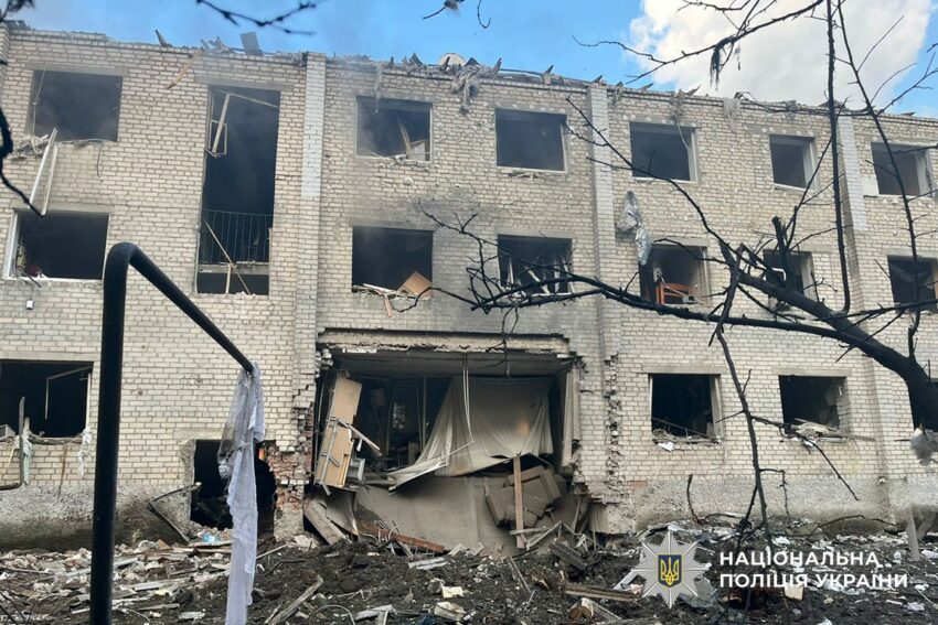 13 мирних жителів отримали поранення внаслідок масованих обстрілів Донеччини 18 червня