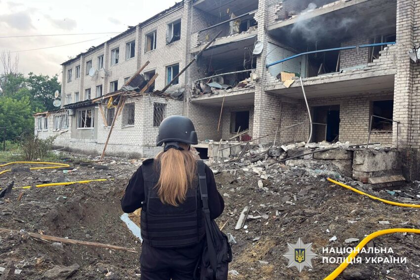 13 мирних жителів отримали поранення внаслідок масованих обстрілів Донеччини 18 червня