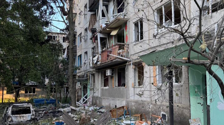Окупанти вбили мирних людей на Донеччини: ворог обстріляв населені пункти