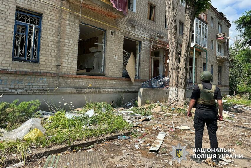 Окупанти вбили мирних людей на Донеччини: ворог обстріляв населені пункти