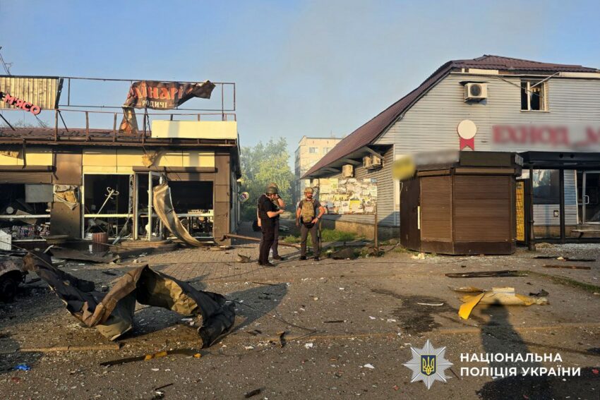 Окупанти обстріляли 13 населених пунктів Донеччини: є загиблі, поранені та руйнування (фото)