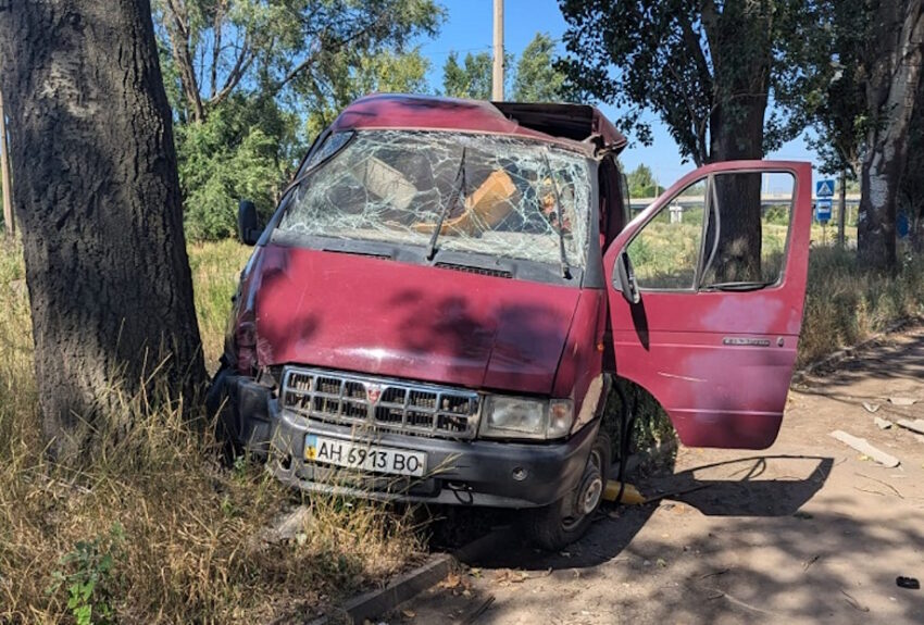 Евакуювали мирних жителів: у Костянтинівці рятувальники попали під ворожий обстріл (фото)