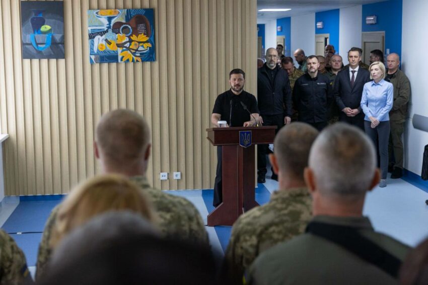 Медики Донеччини отримали державні нагороди від президента (фото)