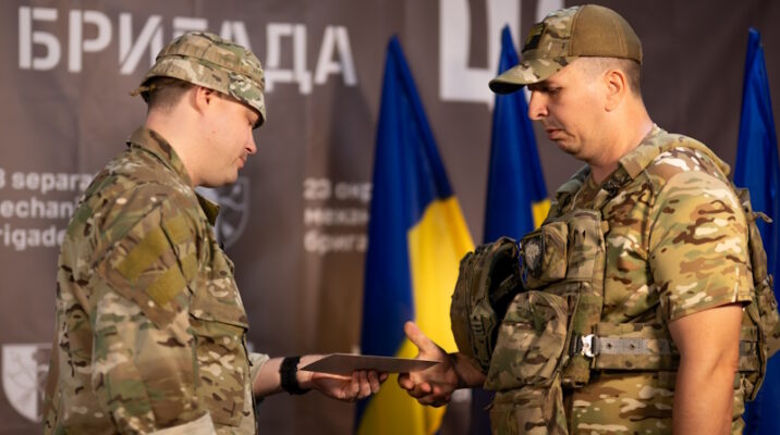 Військовослужбовця з Донеччини нагородили “Золотим хрестом”