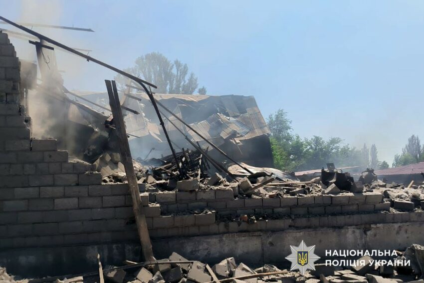 Поранені цивільні та 55 пошкоджених будинків: окупанти атакували населені пункти Донеччини (фото)