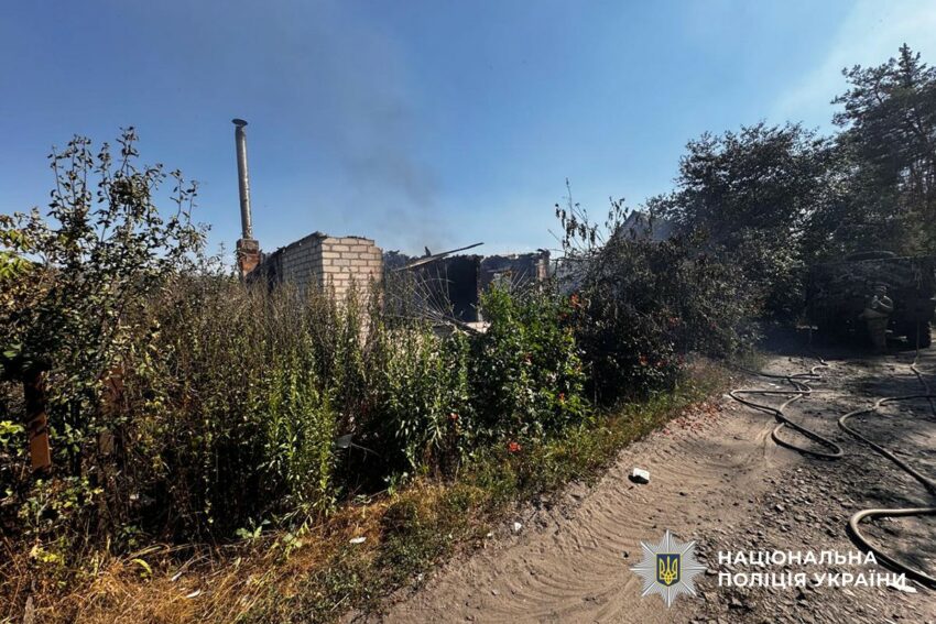 На Донеччині росіяни обстріляли 13 населених пунктів: пошкоджені будинки та АЗС (фото)