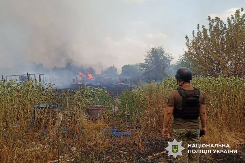 На Донеччині росіяни обстріляли 13 населених пунктів: пошкоджені будинки та АЗС (фото)