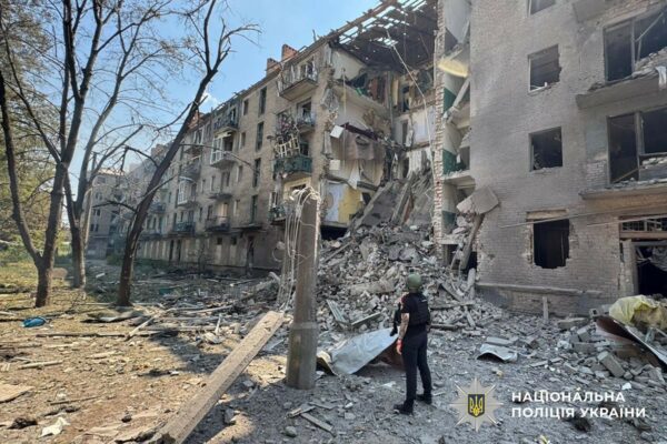 На Донеччині росіяни обстріляли 13 населених пунктів: пошкоджені будинки та АЗС (фото)