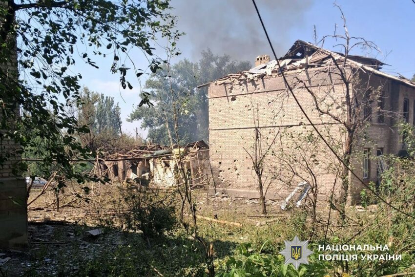 Накрили вогнем: окупанти обстріляли 22 населених пункти Донеччини (фото)