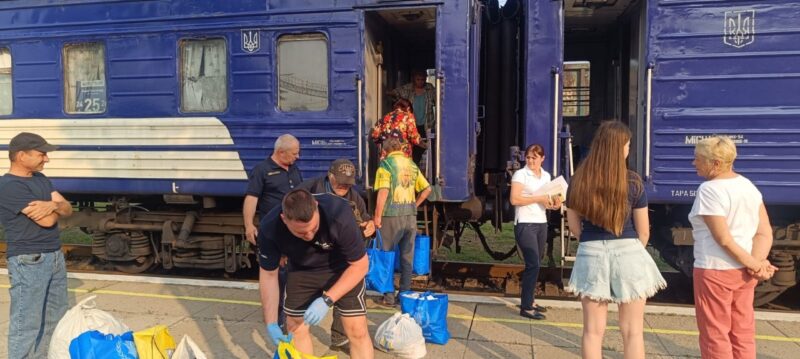 На Донеччині зросли темпи евакуації: куди вивозять людей та скільки залишаються