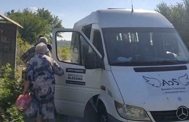 З Костянтинівки евакуювали 10 жителів – серед них літні люди