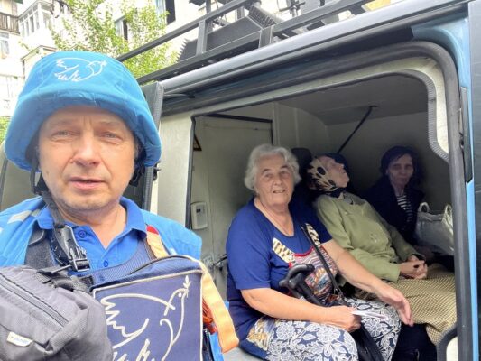 З Костянтинівки евакуювали 17 жителів: серед них літні люди