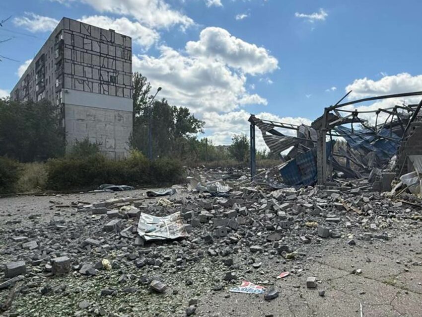 Окупанти скинули на Костянтинівку п’ять бомб та поранили чотирьох людей (фото)