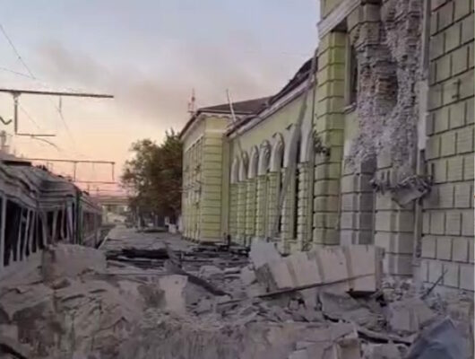 Удар по Лозовій спричинив затримки поїздів у напрямку Краматорська (відео)