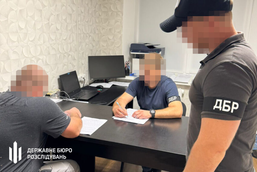 ДБР викрило офіцера на Донеччині: незаконні виплати військовим сягнули 2 млн грн