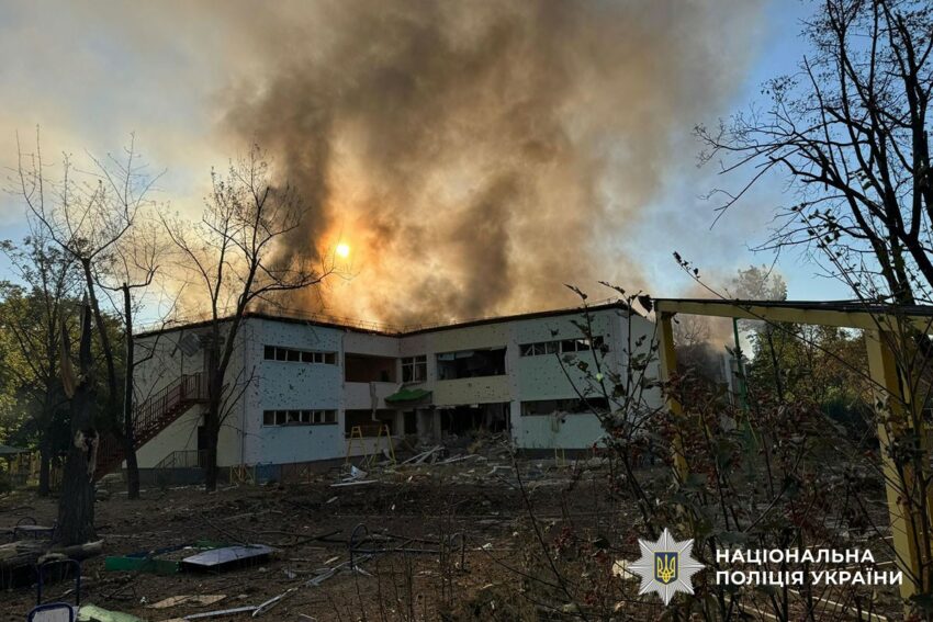 На Донеччині ворог атакував 13 населених пунктів: пошкоджені будинки, підприємство та авто (фото)