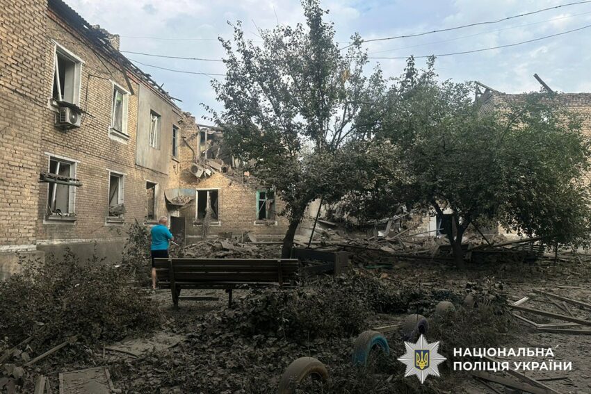 Окупанти атакували 10 населених пунктів Донеччини: є загиблі та поранені (фото)
