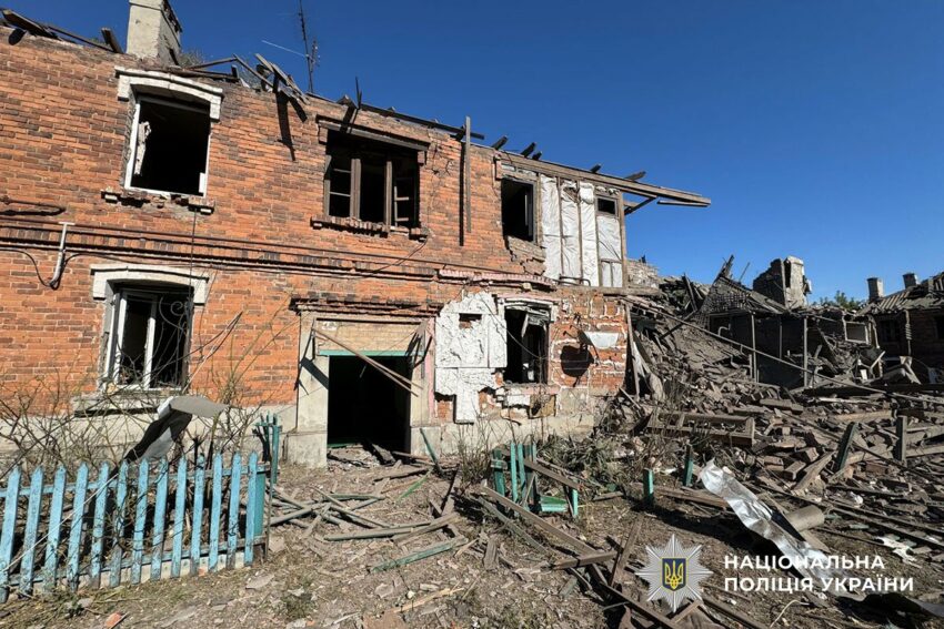 Пошкодили 21 житловий будинок: росіяни обстріляли Донеччину (фото)