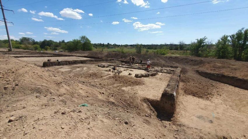 Під Маріуполем окупанти знищують археологічну пам’ятку (фото)