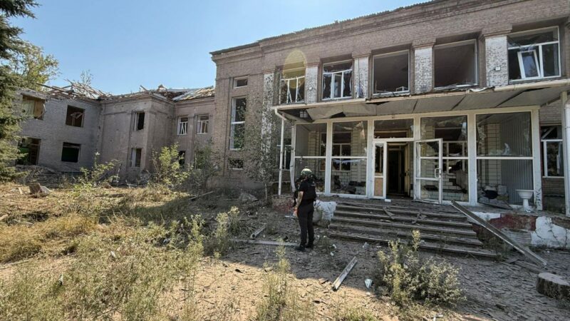 Російські обстріли Донеччини: п’ятеро загиблих, восьмеро поранених і понад 100 зруйнованих об’єктів