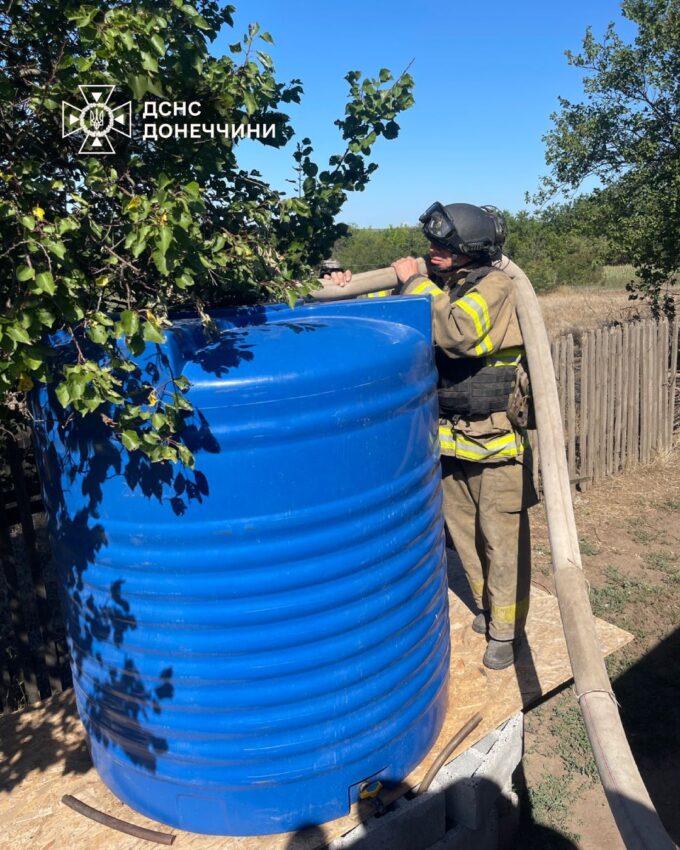 До Дружківки рятувальники доставили шість тисяч літрів води