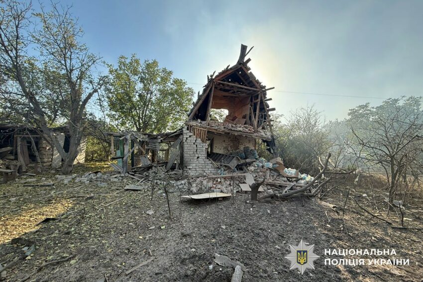 Зруйнували будинки та вбили людей: окупанти обстріляли Донеччину (фото)