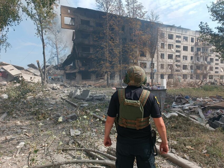 Окупанти атакували Костянтинівку артилерією, авіабомбами та дронами (фото)