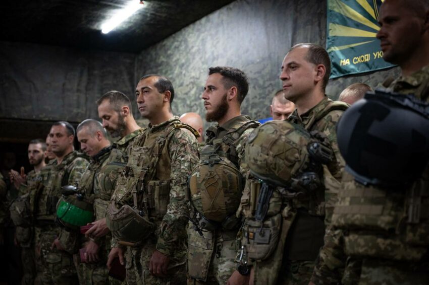 Свириденко вручила нагороди військовослужбовцям на Донеччині (фото)