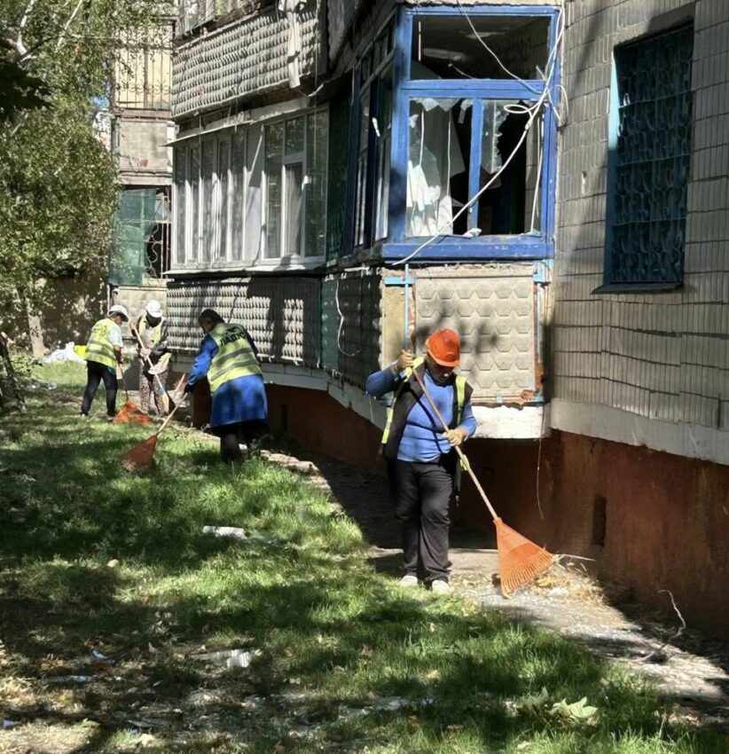 У Краматорську внаслідок ворожої атаки пошкоджені три багатоповерхівки (фото)