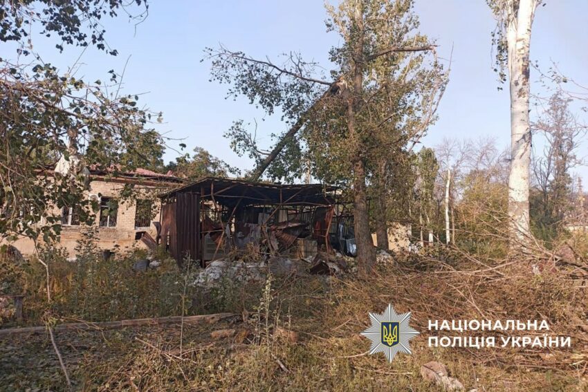Окупанти накрили вогнем 16 населених пунктів Донеччини: серед цивільних є жертви (фото)
