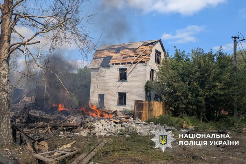 Внаслідок обстрілів Донеччини пошкоджені 32 цивільних об’єкти: будинки, елеватор та підприємство (фото)