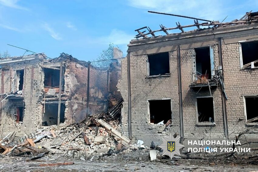Окупанти пошкодили 54 будинки: ворог атакував Донеччину (фото)