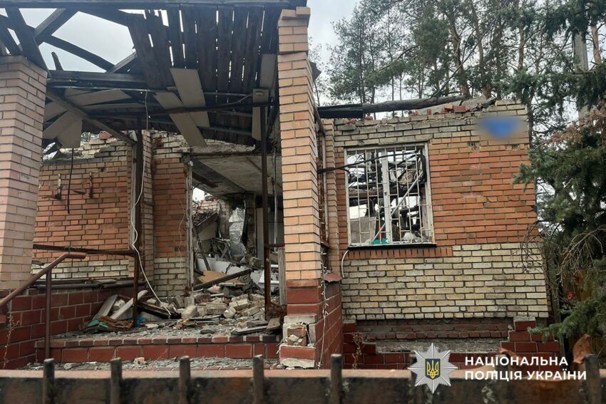 Окупанти обстріляли Донеччину: ворог пошкодив понад 30 будинків (фото)