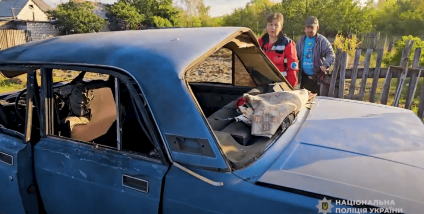 Російський дрон атакував авто з цивільними у Дробишевому (відео)
