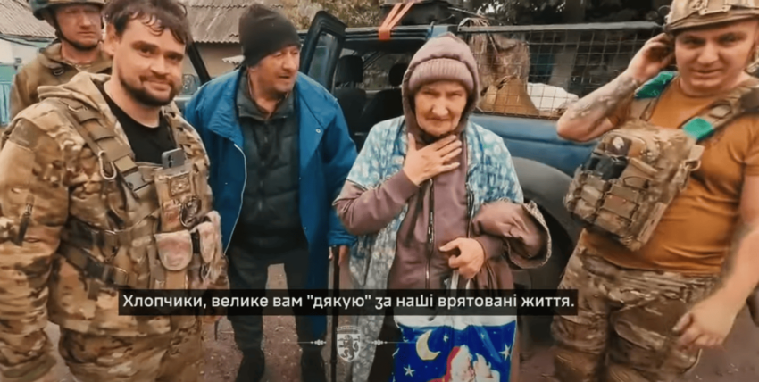 “Життя тут немає ні старому, ні малому”: бійці 68-ї бригади врятували пенсіонерів з Покровська (відео)