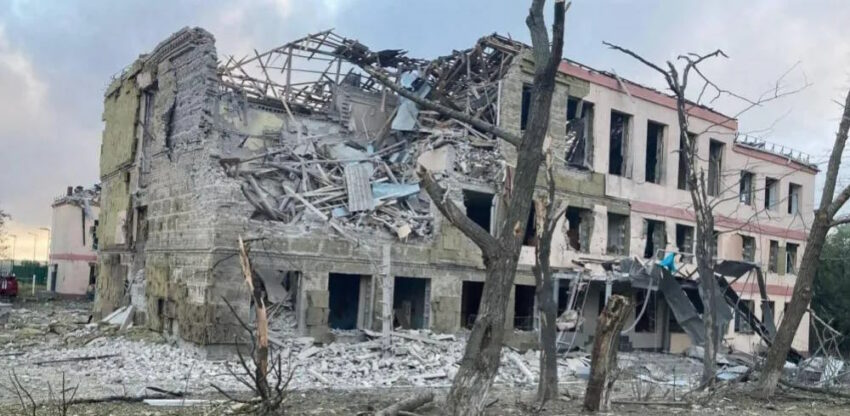 У Краматорську зруйновано чотири школи та пошкоджено десятки освітніх закладів