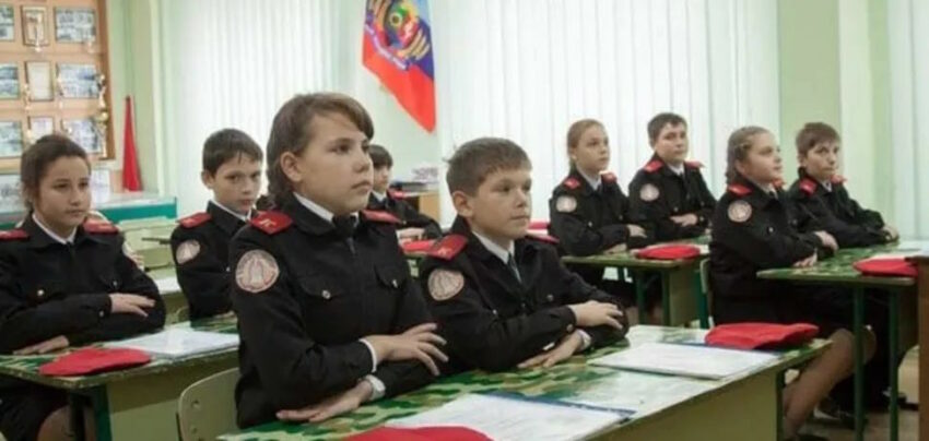 На окупованій Луганщині у 2025–2026 навчальному році відкриють 265 профільних класів, більшість — із козацьким ухилом