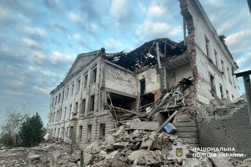 11 поранених і понад дві тисячі обстрілів за добу: росіяни атакували цивільні об’єкти на Донеччині