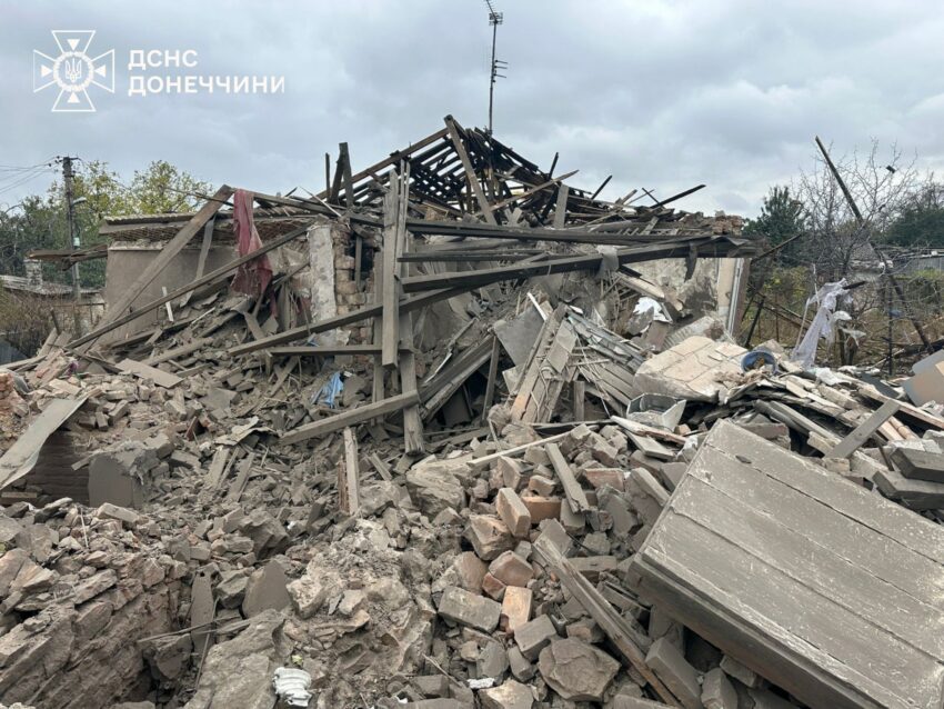 Горіли будинки та ринок: на Донеччині ліквідували пожежі, зокрема від ворожих атак (фото) - Фото №2