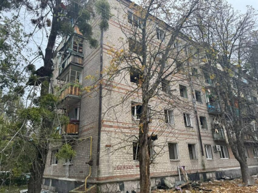 Окупанти влучили у котельню та житлові будинки Слов'янська (фото) - Фото №2