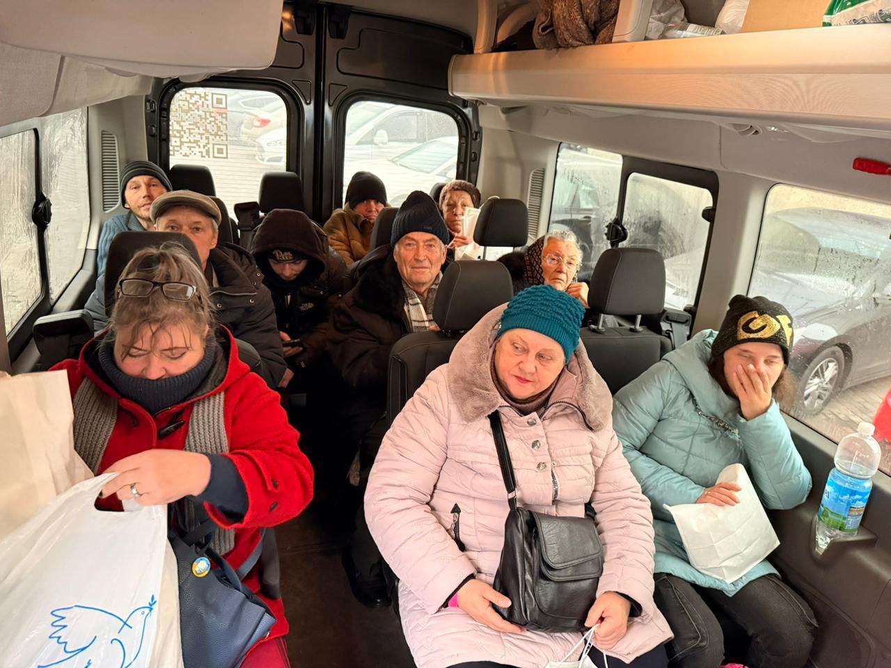 Майже пів сотні жителів Донеччини безоплатно розселили у більш безпечних регіонах - Фото №1