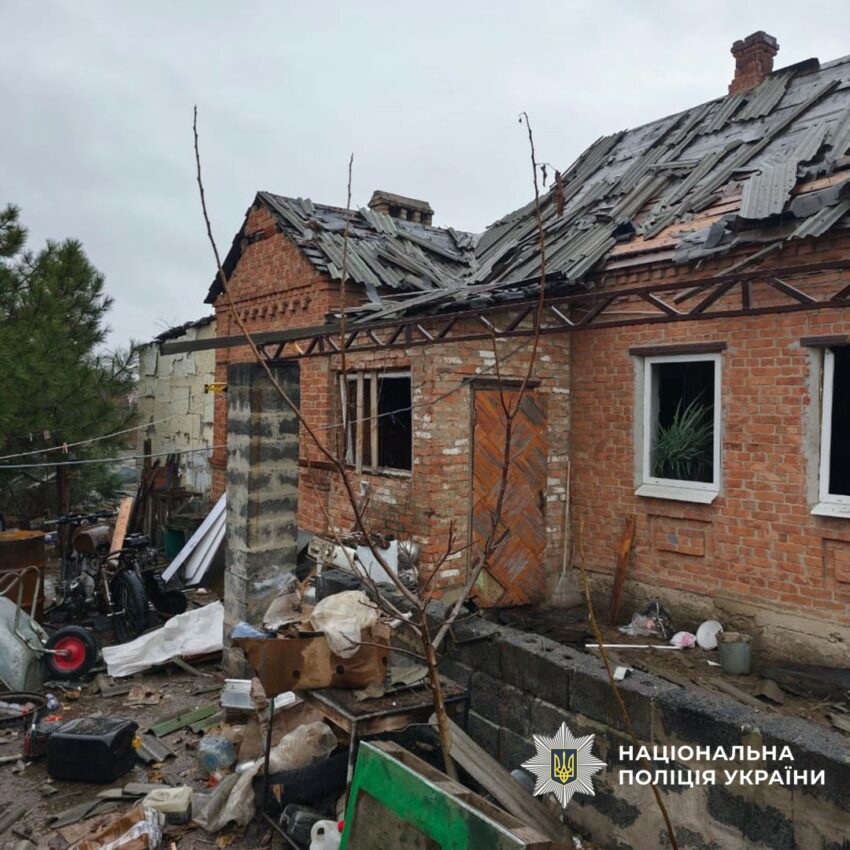 Пошкодили 29 житлових будинків та поранили людей: окупанти протягом доби обстріляли Донеччину (фото) - Фото №2