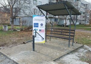 Благодійники встановили 15 водяних колонок у Краматорську та Слов’янську, допомагають відновити житло - Фото №1