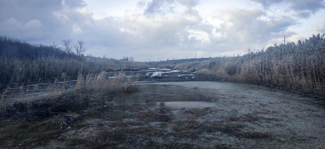 Водна криза: річка Кальміус обміліла в районі водосховища (фото) - Фото №1