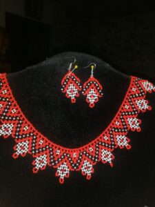 Мистецтво та хобі: як улюблена справа рятує переселенок з Донеччини від розпачу та допомагає армії - Фото №6