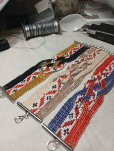 Мистецтво та хобі: як улюблена справа рятує переселенок з Донеччини від розпачу та допомагає армії - Фото №7