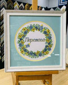 Мистецтво та хобі: як улюблена справа рятує переселенок з Донеччини від розпачу та допомагає армії - Фото №2