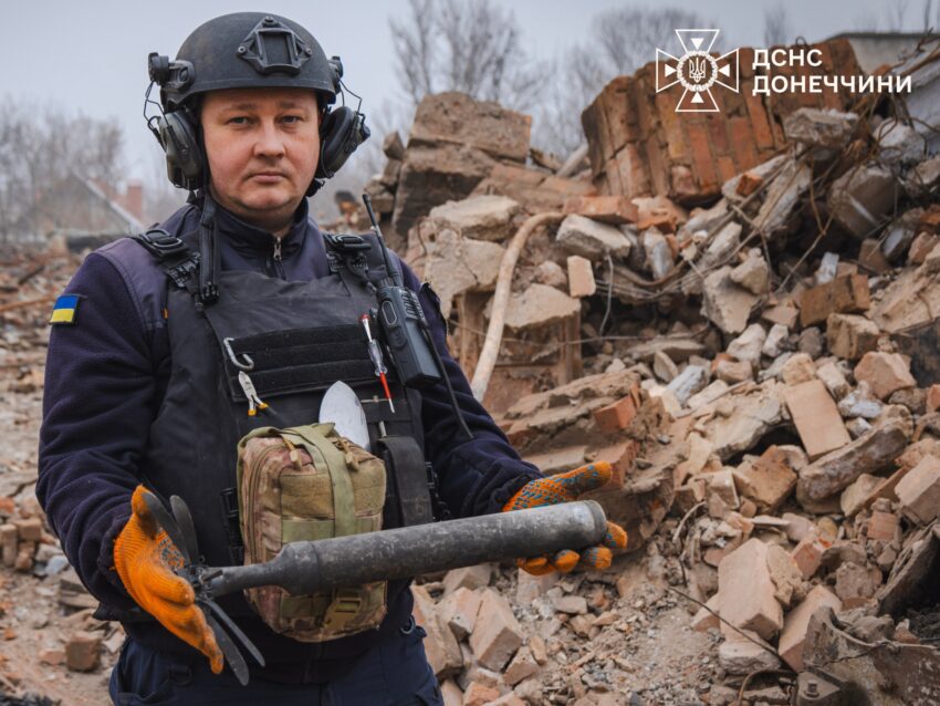 На Донеччині за тиждень знешкодили понад 100 вибухонебезпечних предметів (фото) - Фото №1