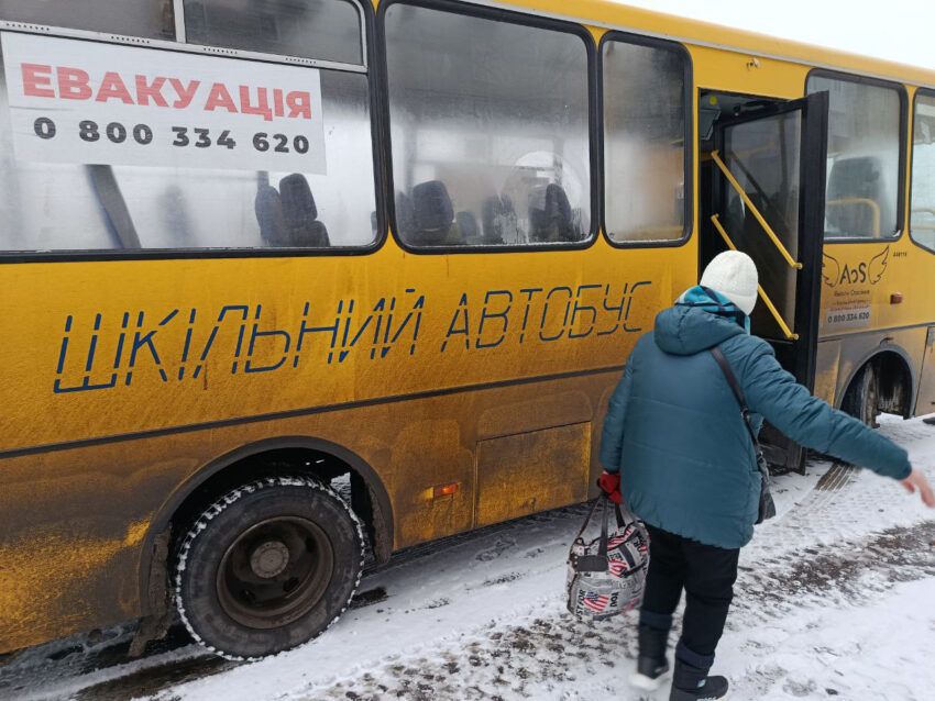 Понад 300 людей евакуювали з Дружківки з початку грудня - Фото №1