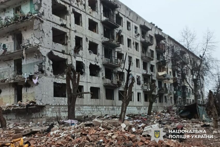 Знищені будинки, загиблі та поранені люди: росіяни обстріляли Донеччину (фото) - Фото №4
